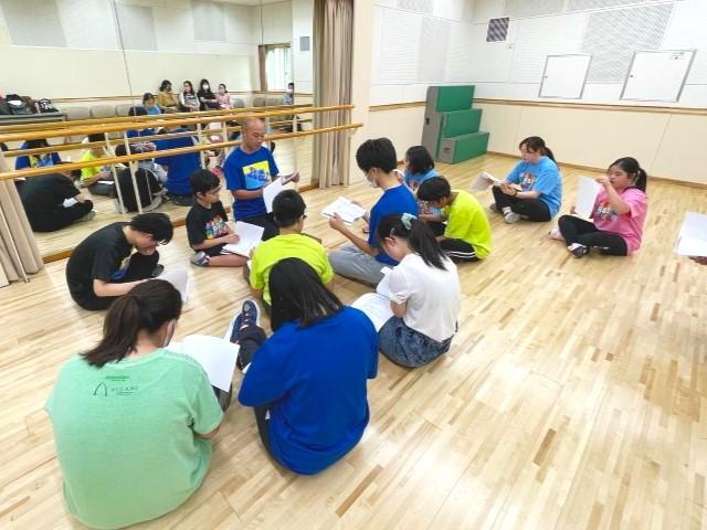 【児童指導員】多機能型施設/正社員/資格必須/月給21万円～/送迎なし/土日休み/年休124日/残業ほぼなし/ダンス×演劇を通した療育が特徴◎/向き不向きではなく、前向きに♪の写真4枚目