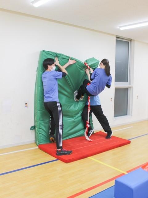【保育士】多機能型施設/正社員/資格必須/送迎なし/月給25.2万円～/週休2日制/年間休日120日程度/未経験・ブランク可/座学・OJTなど研修充実◎仕事の基礎から学べる♪の写真6枚目