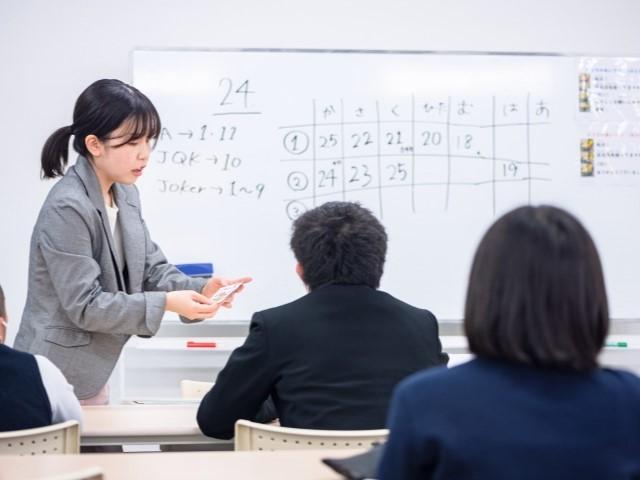 【児童指導員】放課後等デイサービス/正社員/資格必須/⽉給17.7万円〜/大卒・院卒は基本給優遇・送迎なし◎/年休120日/年齢・学歴不問/子どもの就労・自立支援に特化した施設♪の写真1枚目
