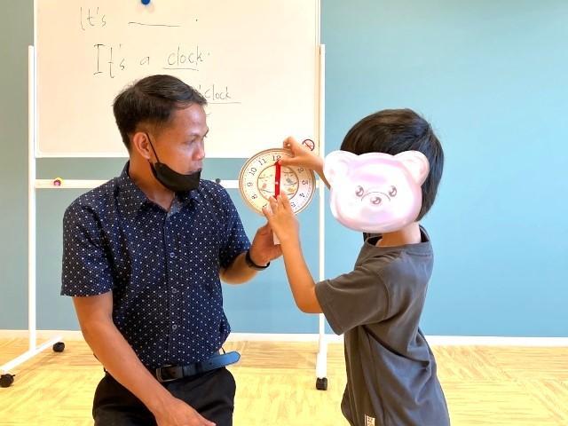 【理学療法士】多機能型施設/正社員/資格必須/月給22.3万円～/日月休み◎/日本最大級の英会話スクールが運営/「できる喜び、分かる楽しさ」を質の高い学びで実現！の写真1枚目