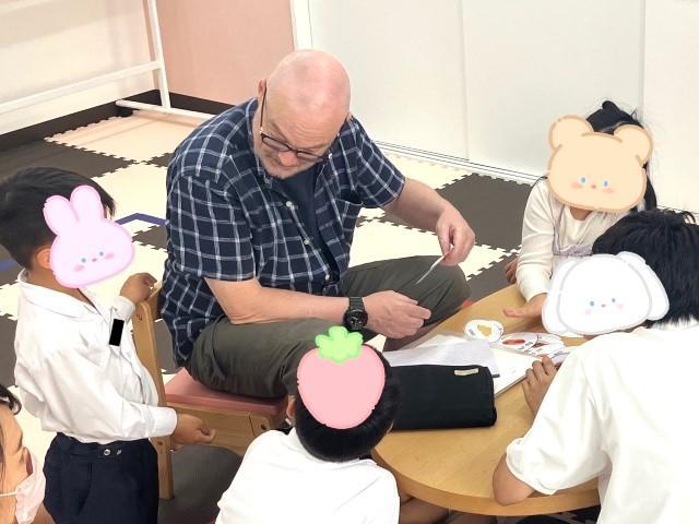 【理学療法士】多機能型施設/正社員/資格必須/月給22.3万円～/日月休み◎/日本最大級の英会話スクールが運営/「できる喜び、分かる楽しさ」を質の高い学びで実現！の写真2枚目