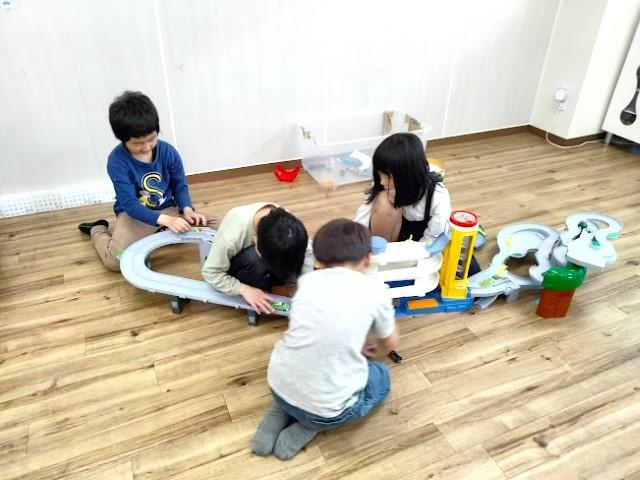 【臨床心理士/公認心理師】放課後等デイサービス/正社員/資格必須/月給19.5万円～/全国300施設以上を展開する業界大手FC/アロマとアートをメインに、充実感や満足感を大切に♪の写真3枚目