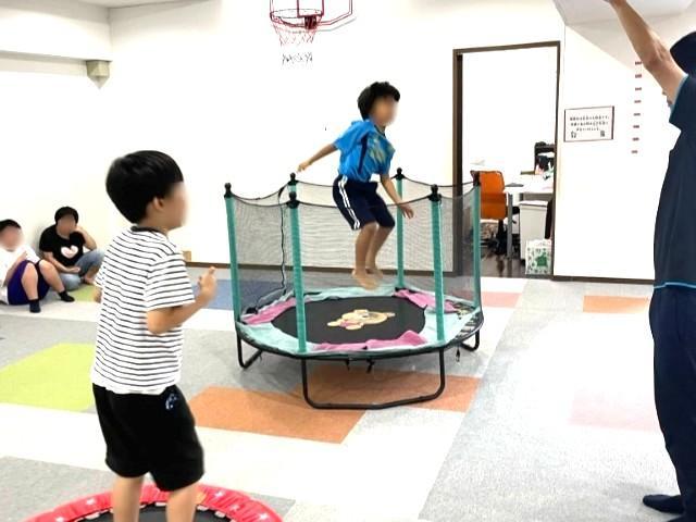 【保育士】多機能型施設/正社員/資格必須/月給23.5万円～/日曜休み◎/教育制度＆福利厚生充実/スポーツ・音楽・芸術を取り入れた療育支援が特徴♪の写真5枚目