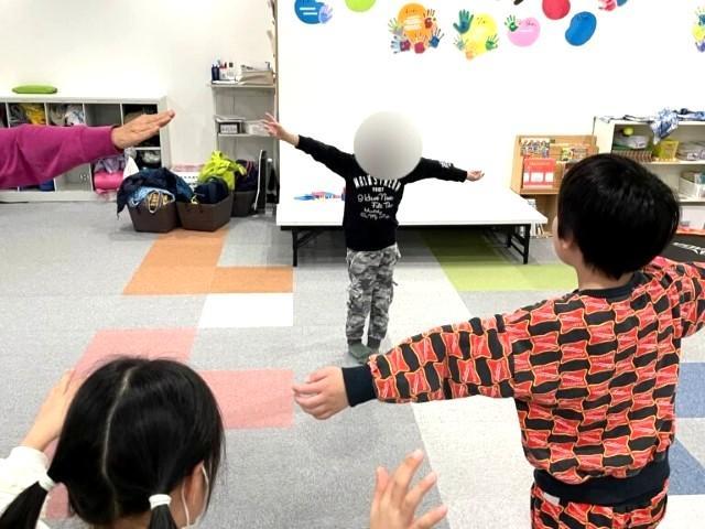 【保育士】多機能型施設/正社員/資格必須/月給23.5万円～/日曜休み◎/教育制度＆福利厚生充実/スポーツ・音楽・芸術を取り入れた療育支援が特徴♪の写真3枚目