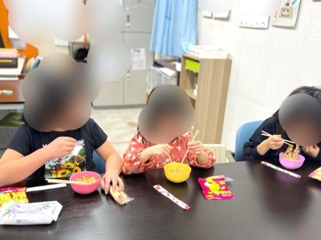 【保育士】放課後等デイサービス/日祝休み◎/子ども達の笑顔あふれる施設です♪/昇給・賞与あり/月給21万円～/正社員/資格必須の写真3枚目