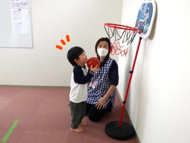 【理学療法士】多機能型施設/残業ほぼなし◎/未経験可/車通勤可/全国展開中の大手FC/豊富なノウハウ・充実の研修でさらに成長も♪/月給20.5万円～/正社員/資格必須の写真3枚目