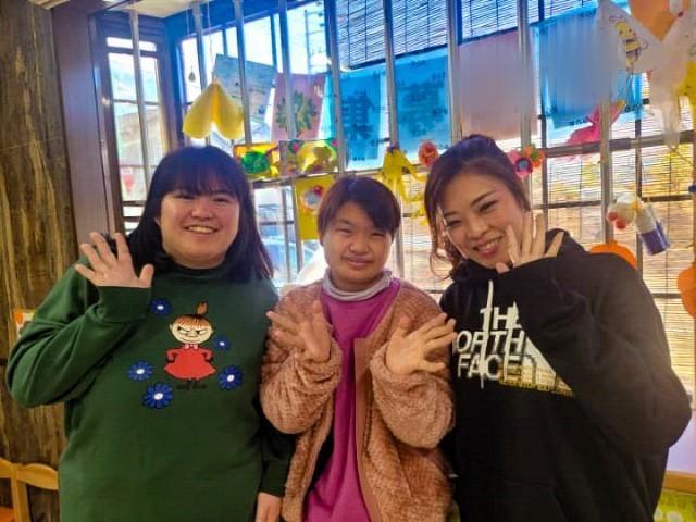 【保育士】多機能型施設/正社員/資格必須/⽉給21万円〜/週休2日制/日曜固定休◎/残業ほぼなし/バイブルフィーリングに基づく療育が特徴♪