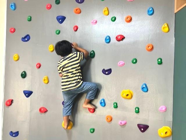 【理学療法士】多機能型施設/週休2日制/未経験可/特性を抱える子どもを持つ看護師が運営する施設◎/あたたかいウェルビーイングが実現できる場所♪/月給27万円～/正社員/資格必須