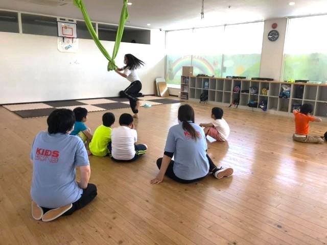 【臨床心理士/公認心理師】多機能型施設/週2日3時間以上でOK/「明るく楽しく元気」がモットー！子どもたちの個性を自信に変える療育♪/時給1,200円～/パート・アルバイト/資格必須