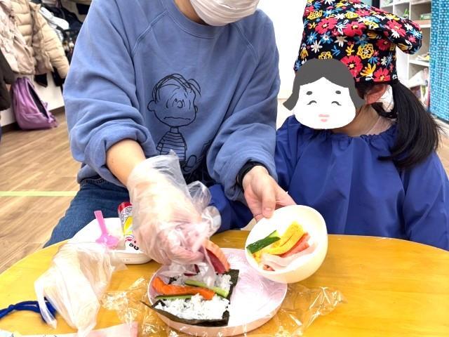 【児童指導員】放課後等デイサービス/完全週休2日制/日祝休み/研修制度＆資格助成金あり◎/スタッフのチームワークと知識で子どもの可能性を伸ばす♪/月給23万円～/正社員/資格必須の写真3枚目