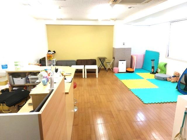 【児童発達支援管理責任者】放課後等デイサービス/完全週休2日制/研修制度＆資格助成金あり◎/スタッフのチームワークと知識で子どもの可能性を伸ばす♪/月給26万円/正社員/資格必須