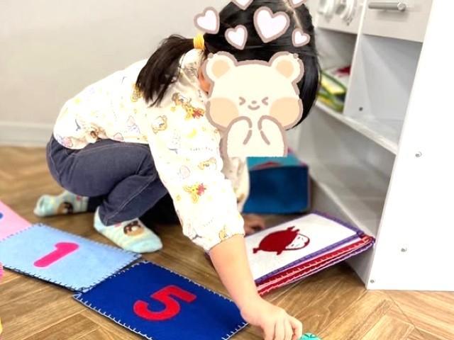 【保育士】多機能型施設/完全週休2日制/月給29.1万円～/専門性を持ったスタッフ多数◎音楽や美術などの芸術に触れる中で子どもの感性や思いやりをはぐくむ♪/契約社員/資格必須の写真3枚目