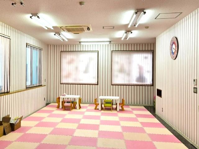 【理学療法士】多機能型施設/年休120日/日祝休み/駅チカ◎/研修制度あり/専門職スタッフを配置し「ことば・うんどう」に特化した療育を実施♪/月給23万円～/正社員/資格必須の写真4枚目