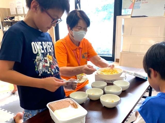 【児童指導員】放課後等デイサービス/月8～9日休み/未経験可/福岡市内を中心に多数の療育施設を展開する法人◎/定員10名ほどの小規模な施設♪/月給24万円～/正社員/資格必須