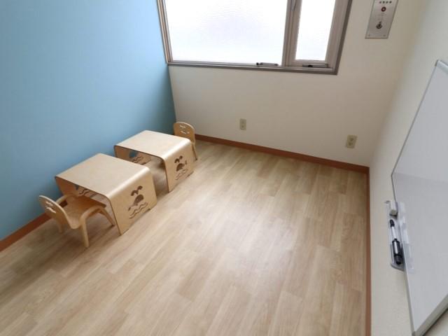【理学療法士】児童発達支援/完全週休2日制/送迎なし◎/研修制度あり/独自療育＆豊富な研修が特徴♪全国に100以上展開するフランチャイズ教室/月給25.2万円～/正社員/資格必須の写真8枚目