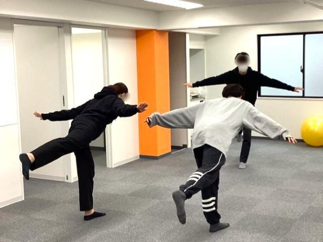 【保育士】放課後等デイサービス/週2～3日勤務可◎/鍼灸整骨院を展開する企業が運営/医学的根拠のある運動指導が学べる♪/時給1,250円〜/パート・アルバイト/資格必須の写真1枚目