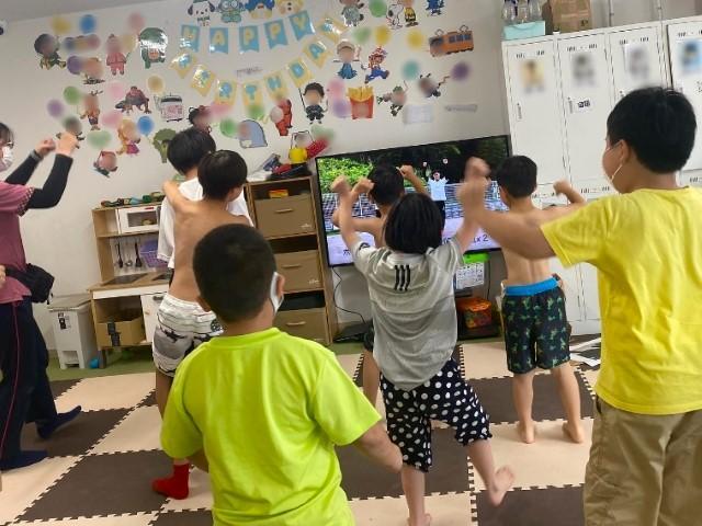 【児童指導員】多機能型施設/日曜休み◎/全国展開する業界大手/年間600以上の研修でさらに成長も！/運動能力と社会性を高める支援がメイン♪/月給21.1万円～/正社員/資格必須の写真4枚目