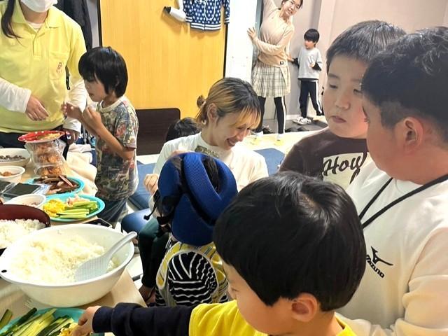 【児童指導員】多機能型施設/週休2日制◎/資格取得支援あり/一人ひとりのレベルに合わせ、小さな成功体験を自信につなげていく支援♪/月給23.7万円～/正社員/資格必須の写真2枚目