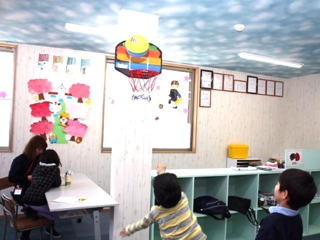 【保育士】放課後等デイサービス/年間休日120日以上◎/多彩なアプローチ＆一貫した支援で、「生きる力」を育む施設♪残業ほぼなし/月給25万円～/正社員/資格必須の写真3枚目