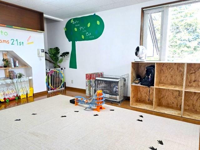 【児童指導員】放課後等デイサービス/日祝休み◎/完全週休2日制/みんなで笑って、楽しむ！学習・PCスキル・SSTに特化した「能力開発型」放デイ♪/月給18万円～/正社員/資格必須の写真4枚目
