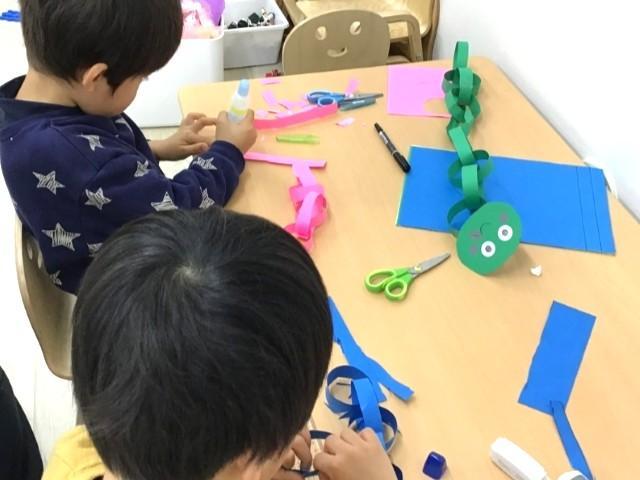 【言語聴覚士】児童発達支援/土日休み◎/年休110日/食事補助あり♪/早期療育に特化！専門家監修のプログラムで質の高い療育を学べる/月給28.3万円～/正社員/資格必須