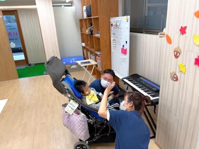 【児童発達支援管理責任者】重症心身障害児施設/年休111日◎/育休取得実績あり/医療ケア＆リハビリ訓練で、子どもが安心・安全に過ごせる居場所づくり♪/月給30万円/正社員/資格必須