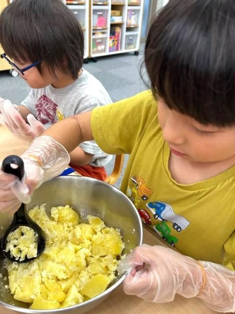 【保育士】多機能型施設/日祝休み/産休・育休取得実績あり♪/県内で認定こども園や保育所を展開の法人！運営ノウハウ＆サポート体制ばっちり◎/⽉給22.2万円〜/正社員/資格必須の写真1枚目