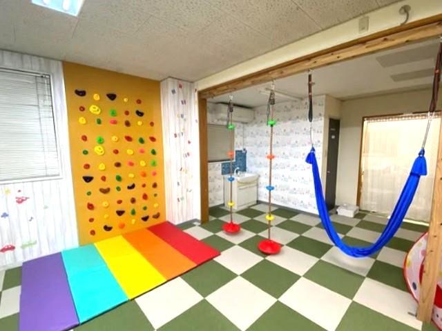 【作業療法士】放課後等デイサービス/日曜休み◎/育休取得実績あり/次世代に力を与える療育/すべての子どもと家族が暮らしやすい地域づくりを♪/月給22万円～/正社員/資格必須