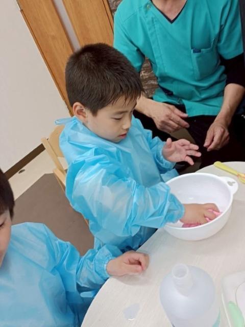 【保育士】多機能型施設/完全週休2日制/土日休み◎/育休取得実績＆託児施設あり/リハビリを軸とした支援を展開！/個別性の高いオーダーメイド療育♪/月給20万円～/正社員/資格必須の写真3枚目