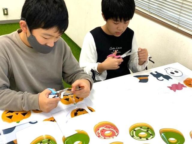 【児童指導員】放課後等デイサービス/資格必須/契約社員/月給20万円～/正社員登用あり/年齢不問/日祝休み◎/全国展開中のFC加盟店/豊富なノウハウと充実研修でスキルアップ♪の写真4枚目