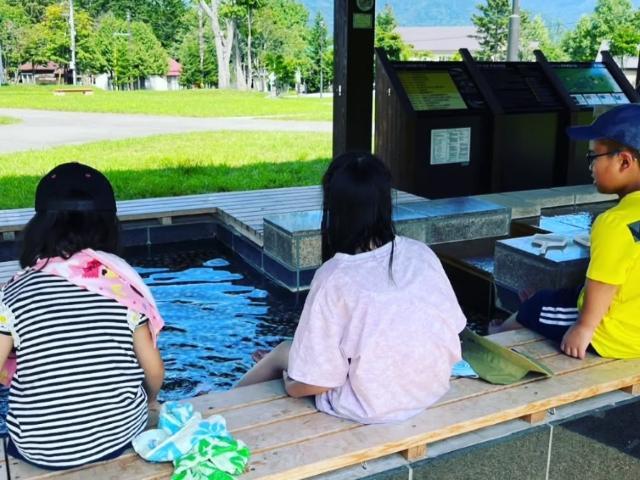 【保育士】多機能型施設/実働7.5時間◎/残業ほぼなし/サッカー、乗馬、アートなど外部講師を招いた「本物」の体験にこだわる療育♪/月給18.6万円～/正社員/資格必須