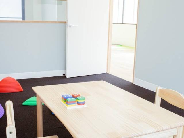 【臨床心理士/公認心理師】児童発達支援/日曜・月曜休み◎/自分らしさを伸ばす！「アート×運動療育」が特徴♪/充実の研修PGでさらにスキルアップも！/月給25万円～/正社員/資格必須の写真6枚目