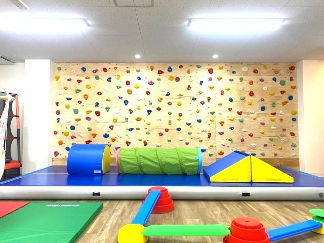 【作業療法士】多機能型施設/完全週休2日制/年間休日126日/送迎なし/運動メインの施設◎/子どもたちの「できた！」を増やすマンツーマン療育♪/月給22万円～/正社員/資格必須の写真6枚目