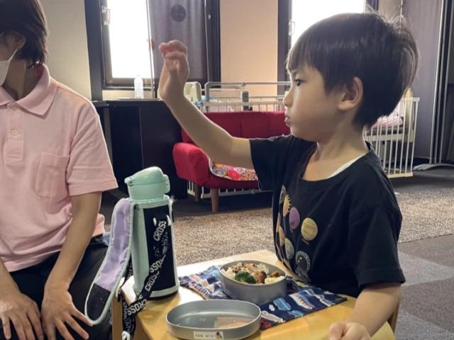 【理学療法士】重症心身障害児施設/完全週休2日制/日曜休み◎/ブランク可/月給30万円～/キラキラした笑顔を子どもたちへ！/今を全力で楽しみ未来の成長に繋げる支援♪/正社員/資格必須