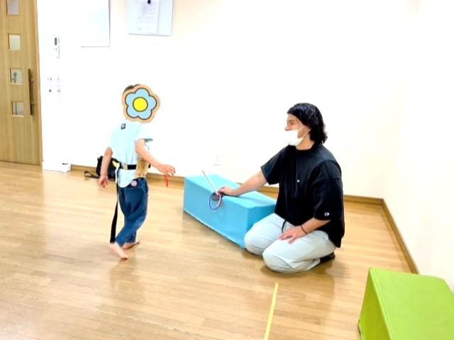 【理学療法士】放課後等デイサービス/産休・育休取得実績あり♪/年休110日/残業ほぼなし/就労・自立を見据えた支援で子どもたちの夢を広げる◎/月給20.9万円～/契約社員/資格必須の写真3枚目