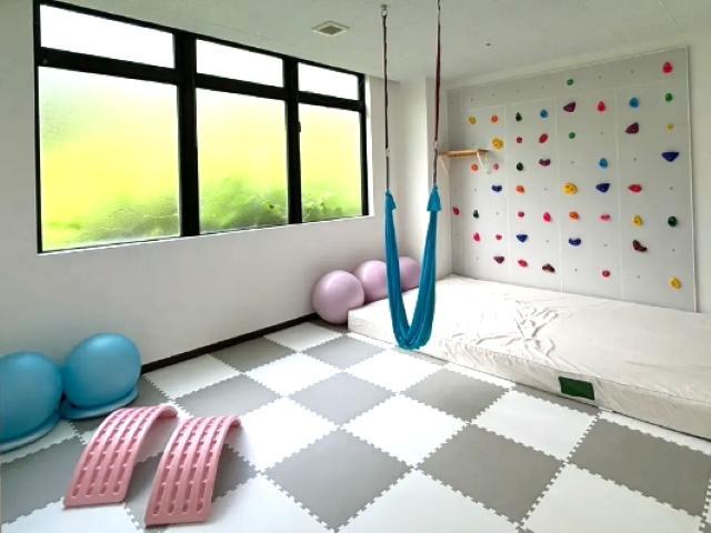 【保育士】多機能型施設/2025年夏オープン！年間休日116日◎/月給25万円～/遊びを活用した療育で、子どもの「やりたい」から「やりきる」までを徹底支援♪/正社員/資格必須の写真1枚目
