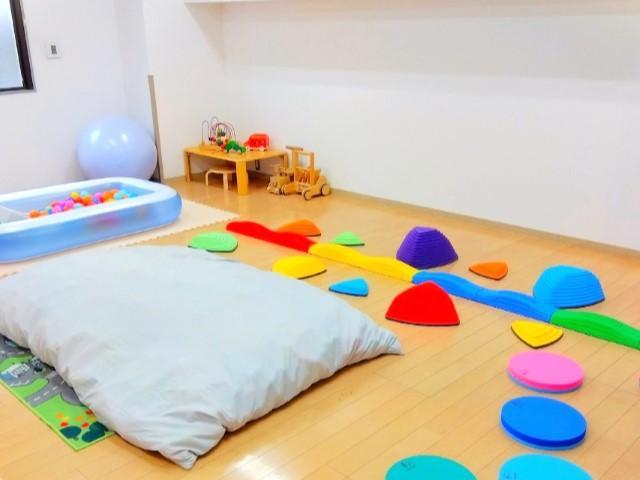 【児童指導員】多機能型施設/年休120日以上/都内に10施設展開中！/モンテッソーリ教育が特徴♪/多彩な研修、費用補助など福利厚生◎/⽉給23万円〜/正社員/資格必須の写真10枚目