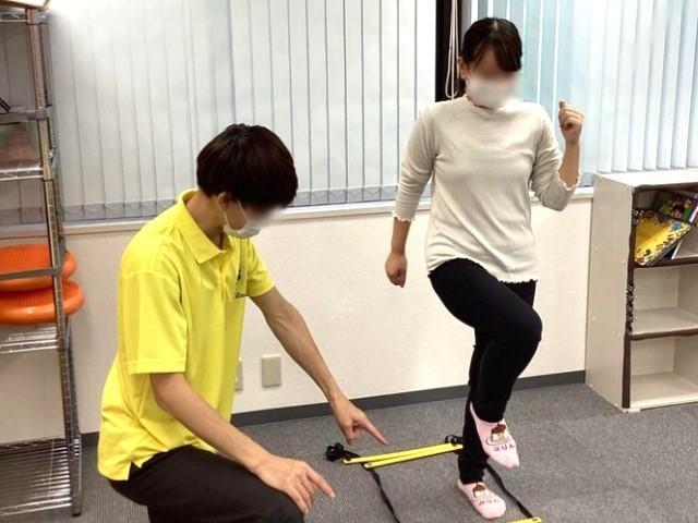 【理学療法士】放課後等デイサービス/正社員/資格必須/月給25.2万円/週休2日制/駅チカ/鍼灸整骨院を展開する企業が運営/医学的根拠のある運動指導が学べる♪の写真3枚目