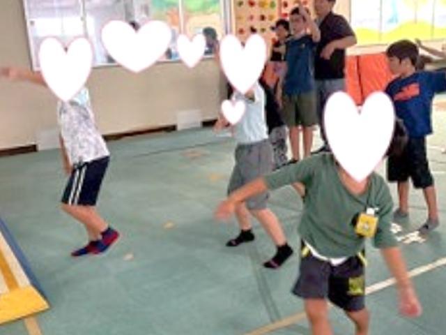 【児童指導員】放課後等デイサービス/日祝休み/年間休日114日◎/楽しみながら成長！/多目的室やシアターを完備し、遊びを通した療育を実施♪/月給17.5万円～/正社員/資格必須の写真4枚目