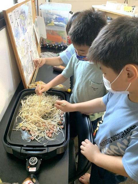 【保育士】多機能型施設/週休2日制/日祝休み◎/体幹トレーニングなどを用いた運動特化型の療育♪/個別＆集団の活動で、すこやかな成長をはぐくむ/月給15万円～/正社員/資格必須の写真3枚目