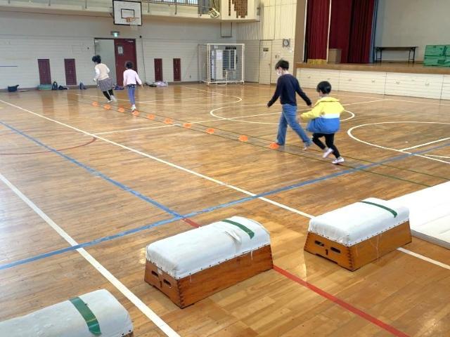 【保育士】多機能型施設/週休2日制/日祝休み◎/体幹トレーニングなどを用いた運動特化型の療育♪/個別＆集団の活動で、すこやかな成長をはぐくむ/月給15万円～/正社員/資格必須の写真6枚目