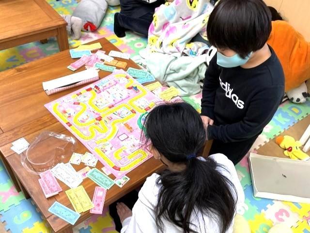 【保育士】放課後等デイサービス/4週6休制/日祝休み◎/様々な福祉施設を運営する法人/十人十色の個性を尊重しニーズに応じた多様な支援を提供♪/月給19.4万円～/正社員/資格必須の写真2枚目