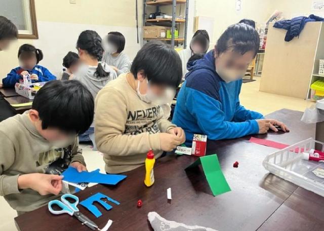 【保育士】放課後等デイサービス/日祝休み◎/年間休日120日/「遊び・運動・学習」を中心に、ストレスのない楽しい成長を支援♪/月給18万円～/残業ほぼなし/正社員/資格必須/の写真2枚目