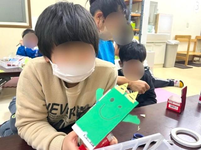 【保育士】放課後等デイサービス/日祝休み◎/年間休日120日/「遊び・運動・学習」を中心に、ストレスのない楽しい成長を支援♪/月給18万円～/残業ほぼなし/正社員/資格必須/の写真3枚目