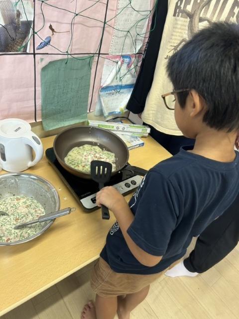 【児童指導員】多機能型施設/年間休日117日/日祝休み/育休取得実績あり◎/託児施設あり/こども時間を大切に、自主性や生きる力をはぐくむ支援♪/月給18万円～/正社員/資格必須の写真1枚目