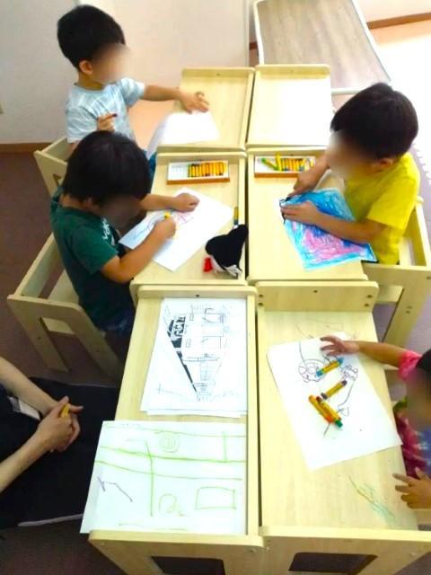 【保育士】多機能型施設/残業ほぼなし◎/2：1の少人数体制で子どもたちにしっかりと向き合える♪/全国展開する大手FCの加盟店/月給25万円～/正社員/資格必須の写真5枚目