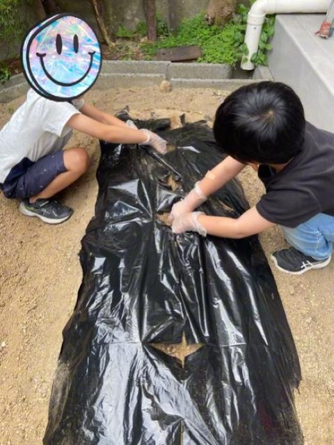 【児童指導員】多機能型施設/年間休日120日◎/日曜休み/リトミック・英語学習・SSTなどを用いた療育！/精神的＆生活動作の自立を目指す♪/月給21.6万円～/契約社員/資格必須の写真1枚目