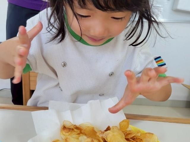 【児童指導員】放課後等デイサービス/月10日休み/年休129日/育児サポートあり/パソコン学習を取り入れたプログラムで、子どもたちの社会性をはぐくむ♪/月給21万円～/正社員/資格必須の写真9枚目