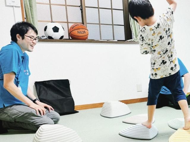 【児童指導員】多機能型施設/年間休日120日/週休2日制/残業ほぼなし◎/運動に注力したプログラムが強み♪/子どもたちの笑顔を輝かせる支援/月給20万円～/正社員/資格必須の写真6枚目