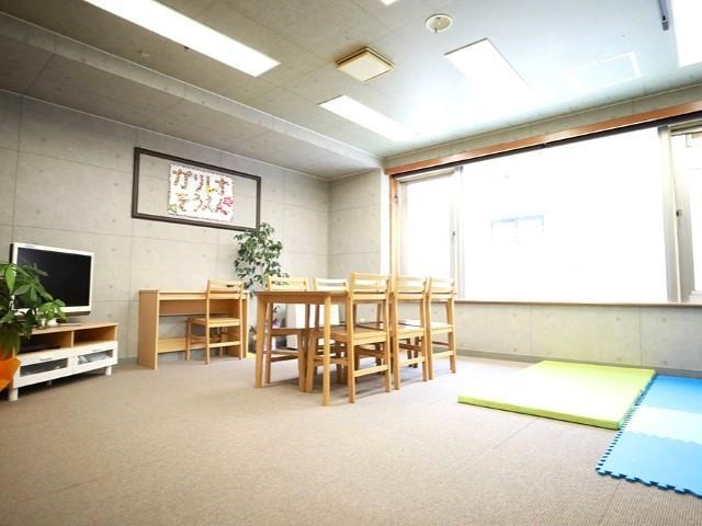 【保育士】多機能型施設/日祝休み＆残業ほぼなし◎/「まなぶ・くらす・はたらく」をモットーとした支援♪/子どもたちの得意を伸ばす♪/月給18.7万円～/正社員/資格必須の写真9枚目
